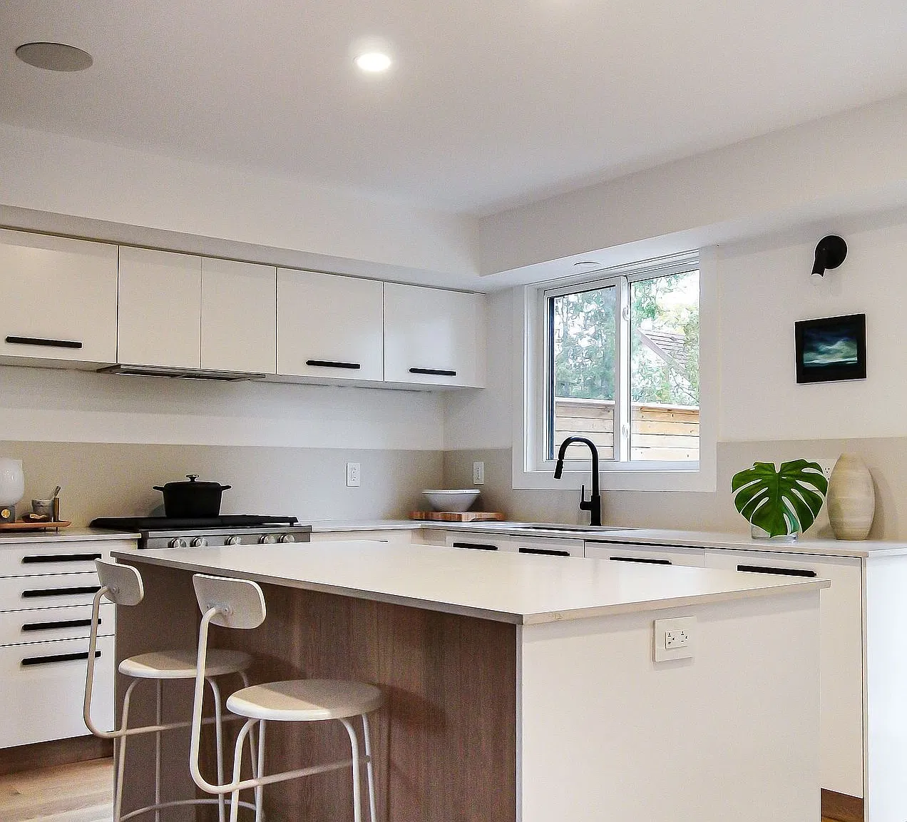3 bed, $3,200 — Photo 3