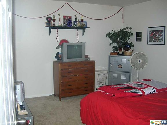 3rd image of 714 Cattail Cir