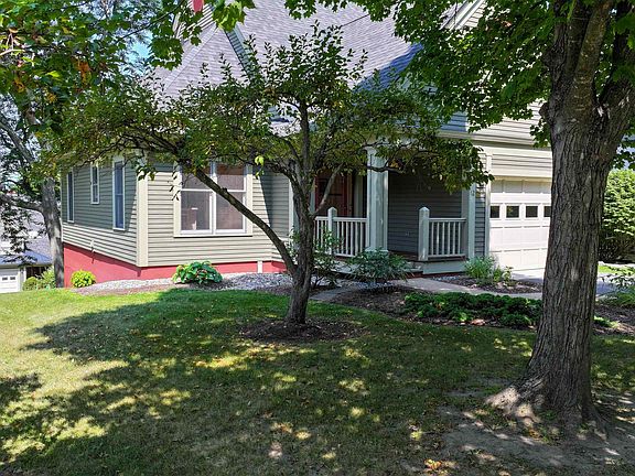 3rd image of 12 Little Pond Road