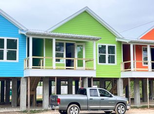 300 Seminary Dr #4, Bay Saint Louis, MS 39520