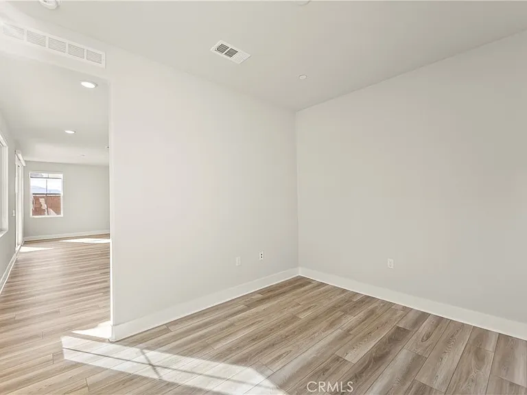 16717 Dara Ave — Photo 17