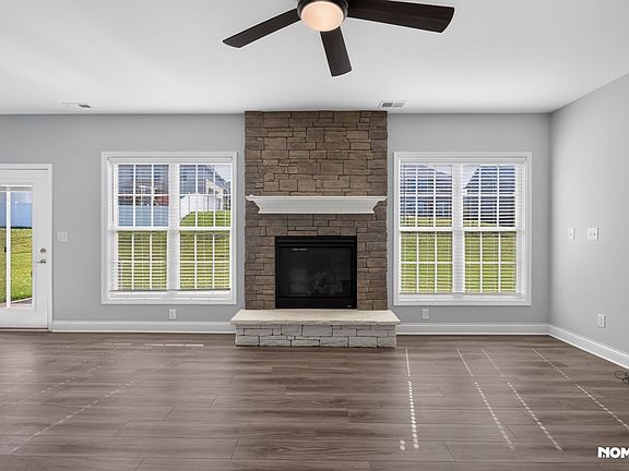 3rd image of 105 Irondale Ct