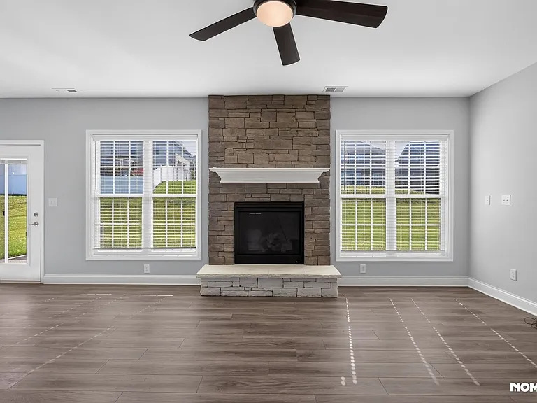 105 Irondale Ct — Photo 6
