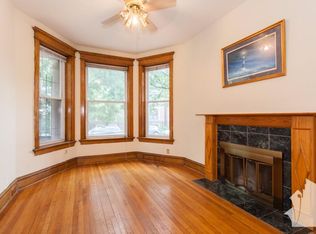 3443 N Sheffield Ave #1, Chicago, IL 60657