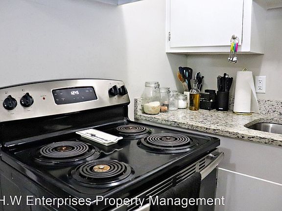 3rd image of 3951 Saint Johns Ave APT 4A