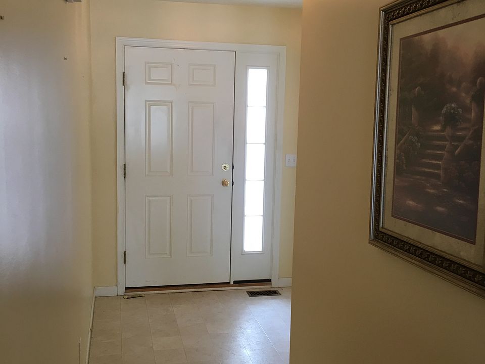 1st image of 583 Brookpointe Cir