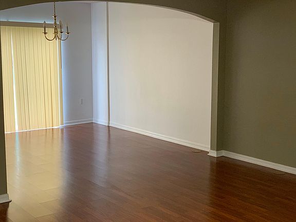 2nd image of 4606 Ashburn Square Dr