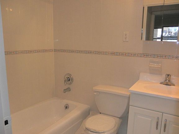 5th image of 155 E 84th St APT 5B