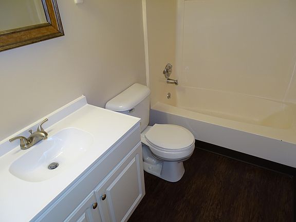 3rd image of 168 Heritage Cir