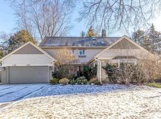 303 Auburn Ave, Winnetka, IL 60093