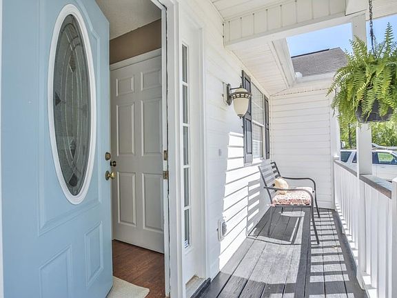 3rd image of 5674 Holiday Cir