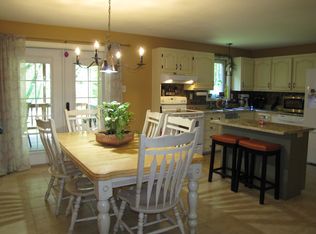 4 Grandview Dr, Hooksett, NH 03106