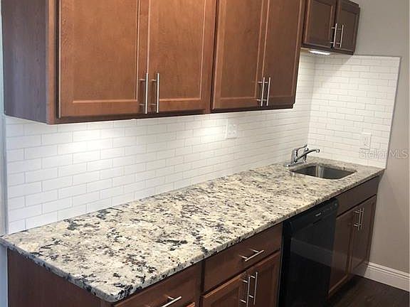 4th image of 103 Mayfair Cir
