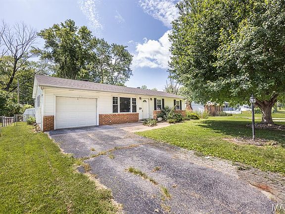 3rd image of 1308 Veile Dr