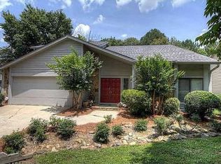 1210 Fairfield Dr, Marietta, GA 30068