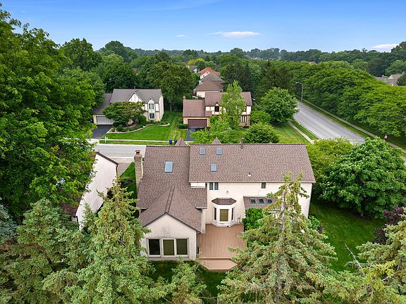 4th image of 7702 Pembrook Dr