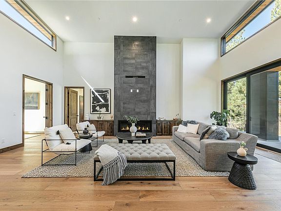 4th image of 9397 Heartwood Dr