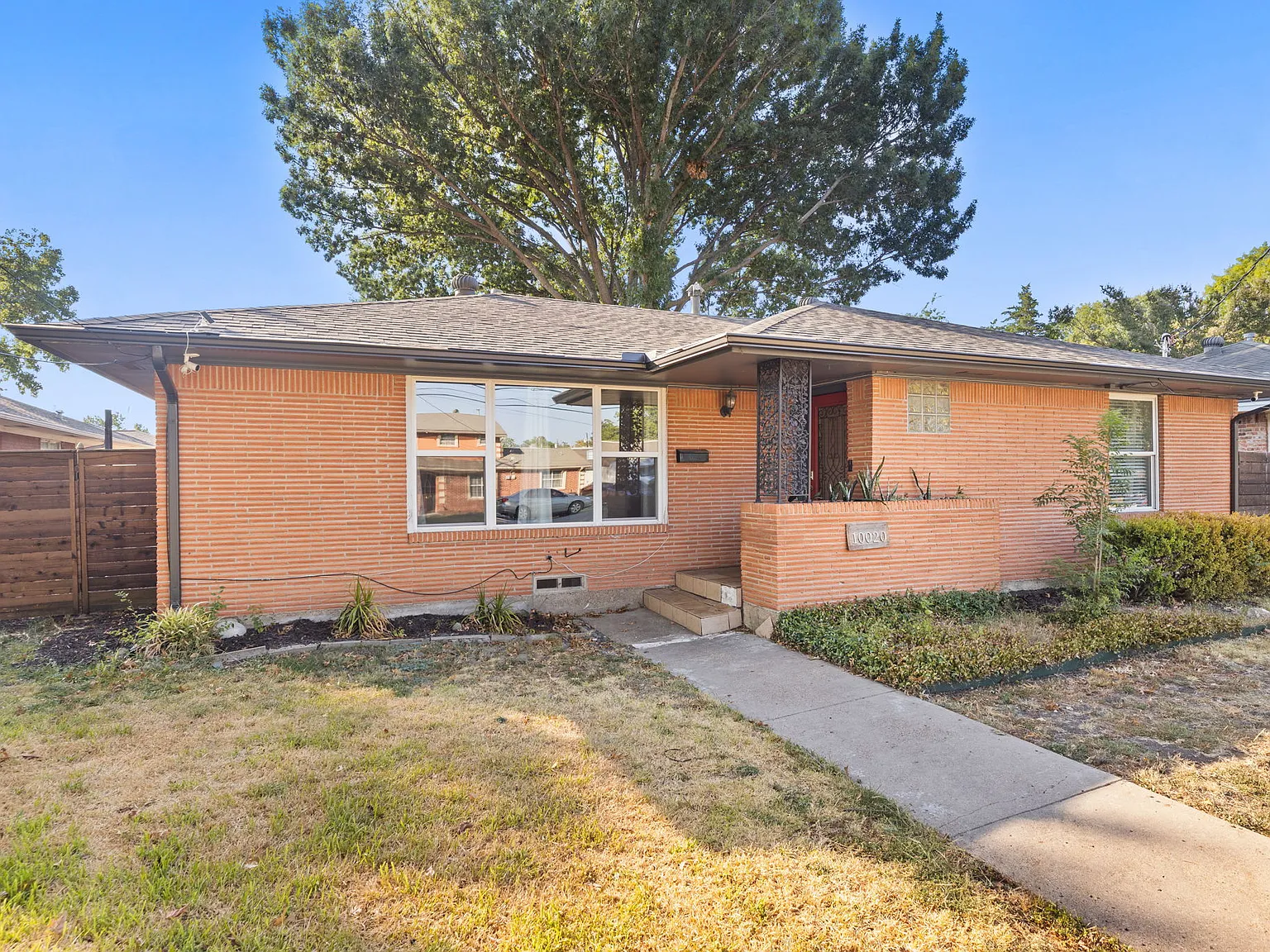 3 bed, 1430 sqft, $3,000 — Photo 2