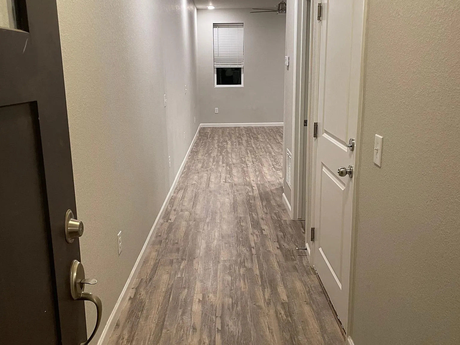 1053 Oak Cir — Photo 1