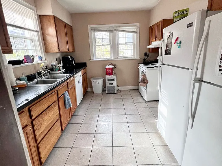 1302 E Hunter Ave — Photo 9
