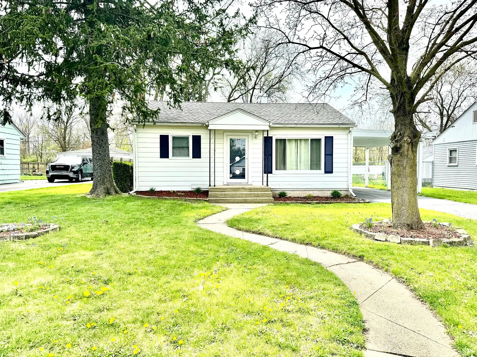 3 bed, $1,650 — Photo 1