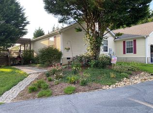 471 Divide Loop, Flat Rock, NC 28731