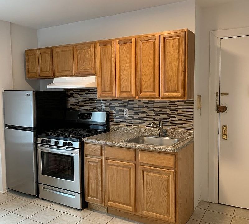 1st image of 25-71 31st St #2