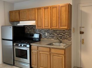 25-71 31st St #2, Astoria, NY 11102