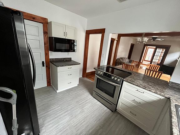 3rd image of 503 N Hayford Ave