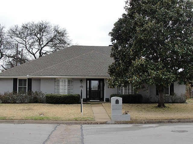1st image of 1702 Prestonwood Dr