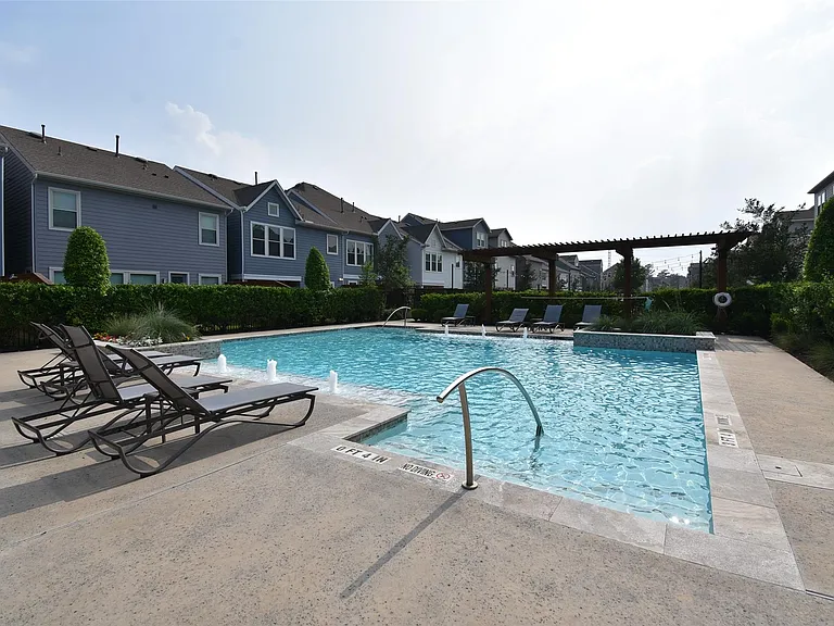 10914 Brambling Wood Dr S — Photo 35