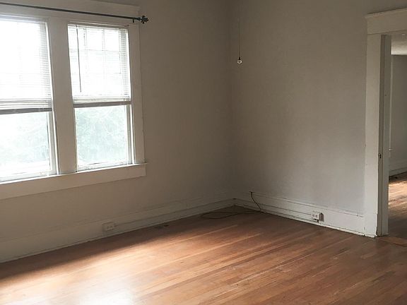 Bedroom/office
