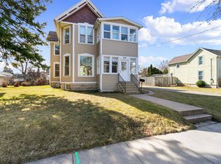 319 E Irving Ave, Oshkosh, WI 54901