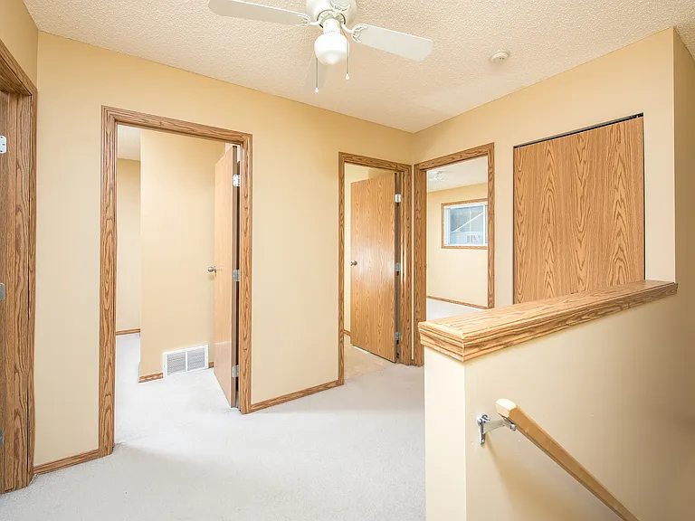 100 Jordan Pkwy — Photo 30