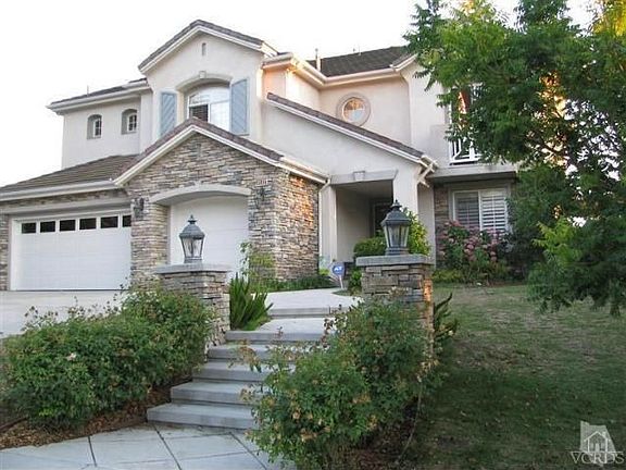 2nd image of 3865 Campus Dr