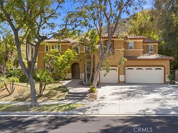 4th image of 1568 Vandagriff Way