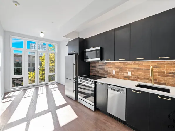 97 Varet Street image 1 of 12