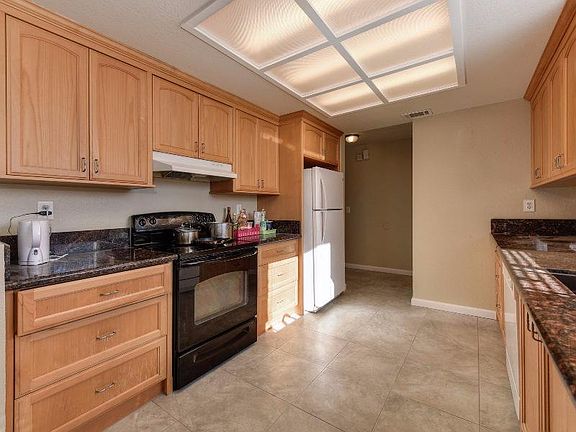 4th image of 22 Valley Crest Ct
