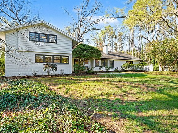 2nd image of 515 Brookwood Dr