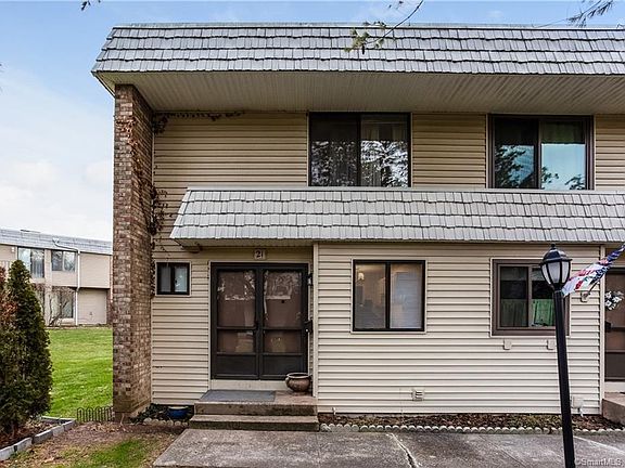 21 Mountain Laurel Court