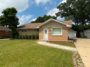 2444 Linden Ave, Waukegan, IL 60087