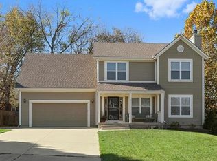 21807 S Lincoln St, Spring Hill, KS 66083