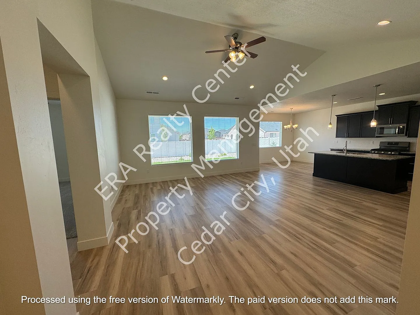 Move-In Discount Newer Construction - 3 bed 2 bath — Photo 4