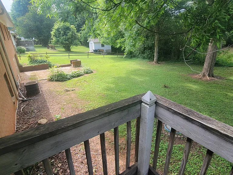 216 Maxwell Dr — Photo 13