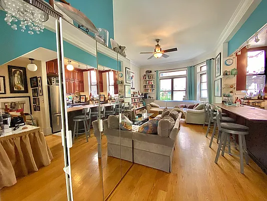 Rented by Oxford Property Group | media 17