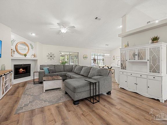 4th image of 7710 Ramona Dr