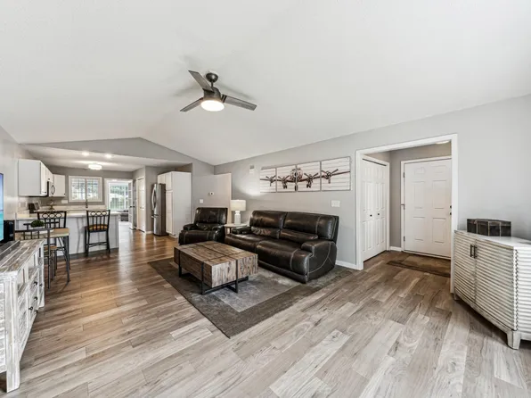 120 Stratford Way, Hudson, WI 54016