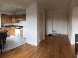 2818 31st St, Astoria, NY 11102