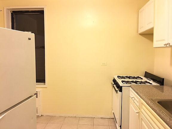 5th image of 145 E 18th St APT 3C