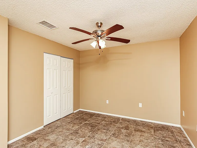 431 Veronica Ave NE — Photo 13